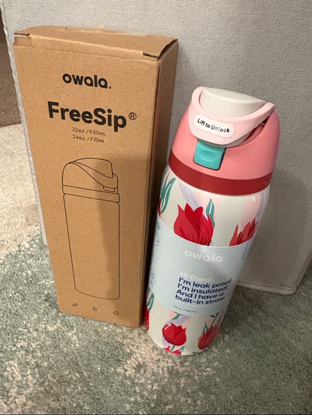NIB Owala FreeSip 32oz Tumbler